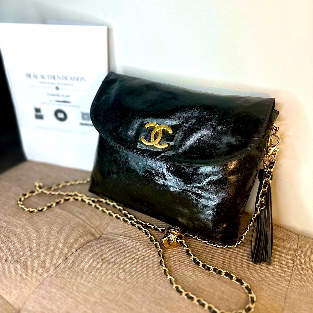 🎄Gorgeous CHANEL CC Crossbody! Authentic 💯